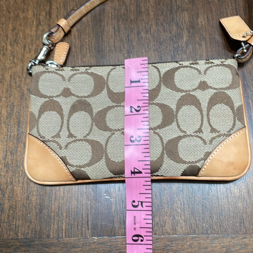 Coach Signature Brown wristlet shoulder bag - Picture 7 of 9